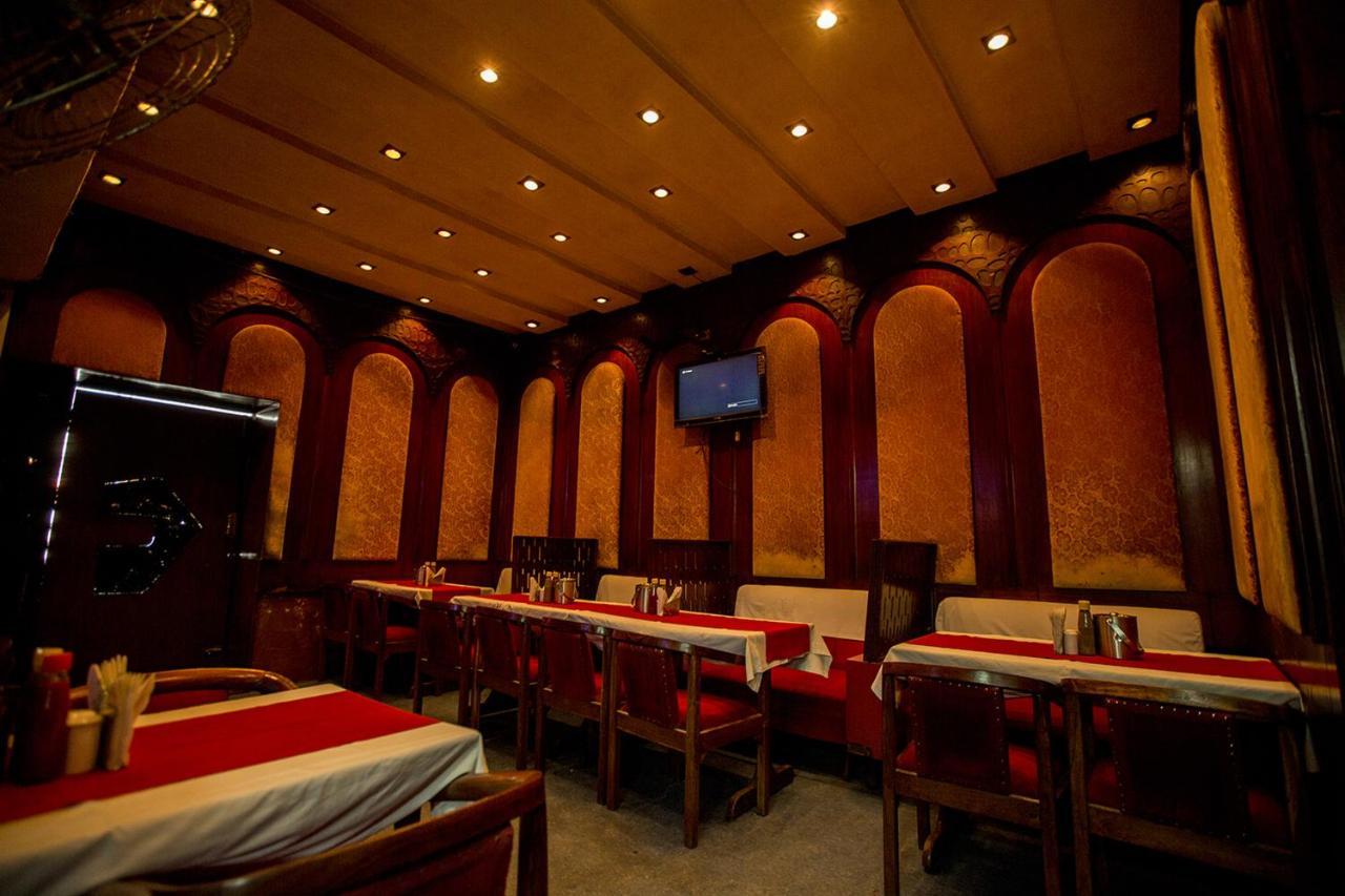 Deep Hotel Lucknow Exterior photo